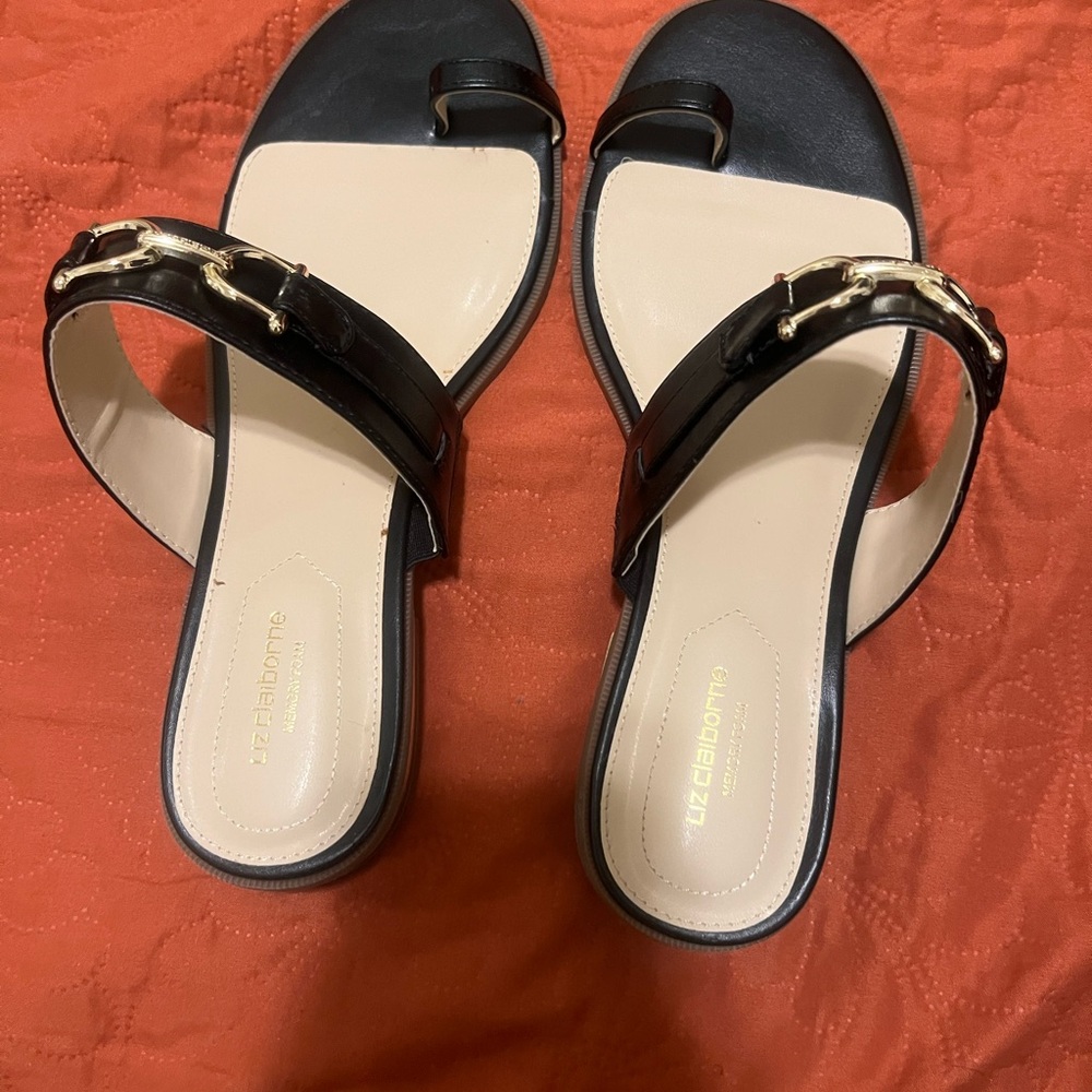 Liz Claiborne Brand new never been worn black flat